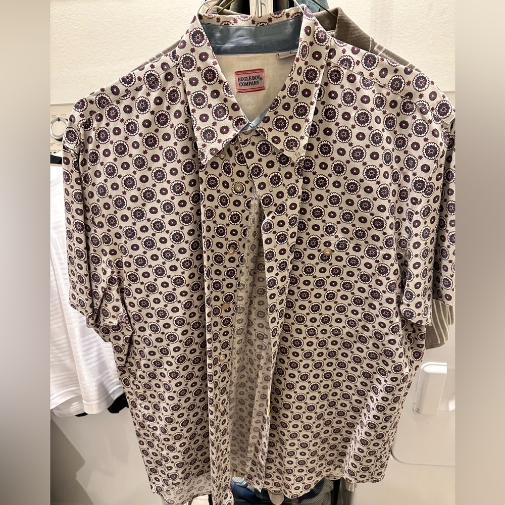 Men’s short sleeve button down